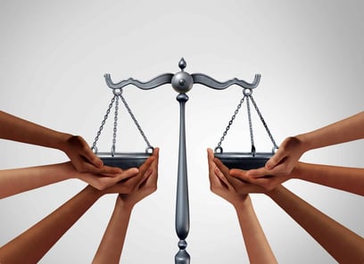 Welche Rolle spielt das Recht in der Mediation?