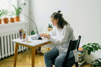 Mediation Ausbildung Vergleich Online oder Präsenz | CONSENSUS Campus