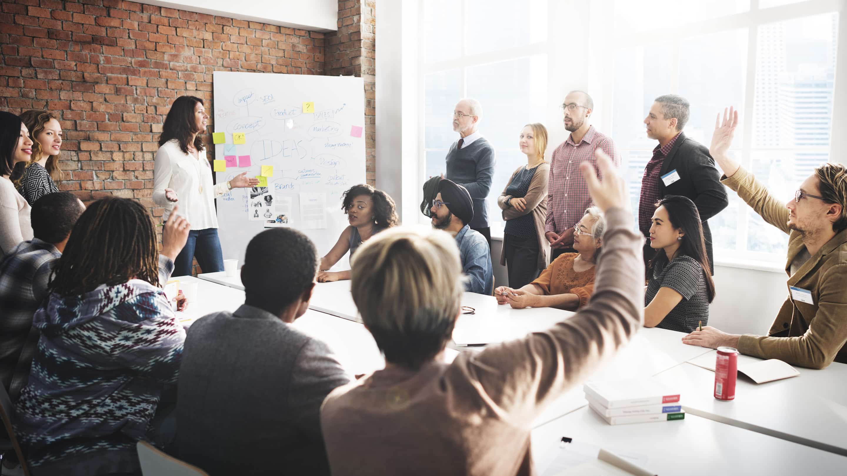 Warum unsere Teilnehmer:innen von der Mediationsausbildung bei CONSENSUS Campus begeistert sind. Und warum daraus eine echte Gemeinschaft entsteht, die weit über das Zertifikat hinausgeht - CONSENSUS CAMPUS